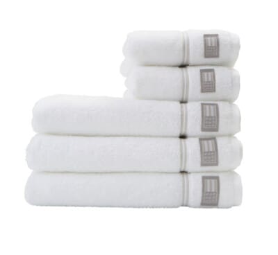 10082100 Hotel White 50_1.jpg